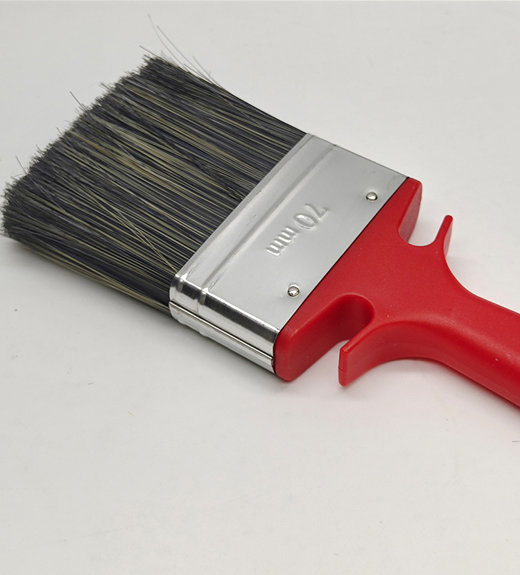 Synthetic bristles ideal for water-based paints